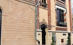 Les Loges Du Theatre Degustation Champagne Offerte Jacuzzi Sauna Jeux Velos Maison Prive 150M2 Historique 14Pers Max Emplacement Exceptionnel Et Chic, 200M De L'Avenue De Champagne, Gare, Musee, Jardins, Restaurations, Toutes Commodites