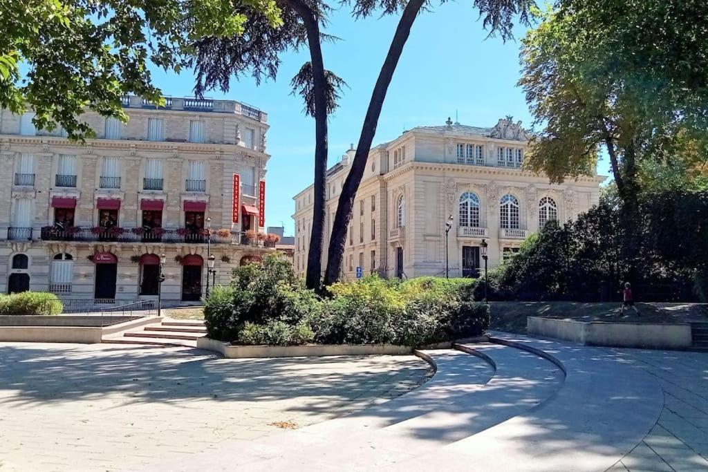 Les Loges Du Theatre Degustation Champagne Offerte Jacuzzi Sauna Jeux Velos Maison Prive 150M2 Historique 14Pers Max Emplacement Exceptionnel Et Chic, 200M De L'Avenue De Champagne, Gare, Musee, Jardins, Restaurations, Toutes Commodites Épernay Esterno foto