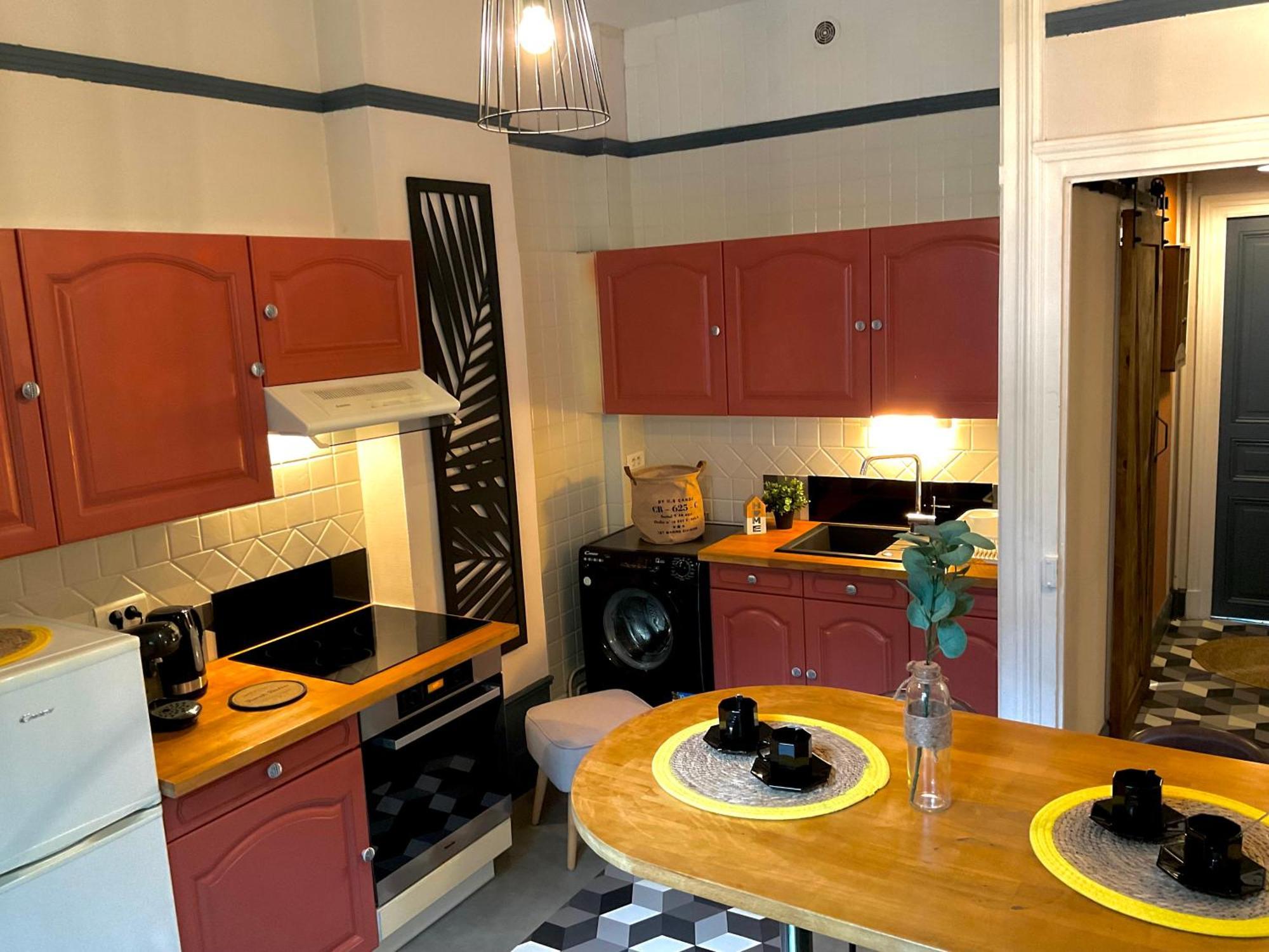 Les Loges Du Theatre Degustation Champagne Offerte Jacuzzi Sauna Jeux Velos Maison Prive 150M2 Historique 14Pers Max Emplacement Exceptionnel Et Chic, 200M De L'Avenue De Champagne, Gare, Musee, Jardins, Restaurations, Toutes Commodites Épernay Esterno foto