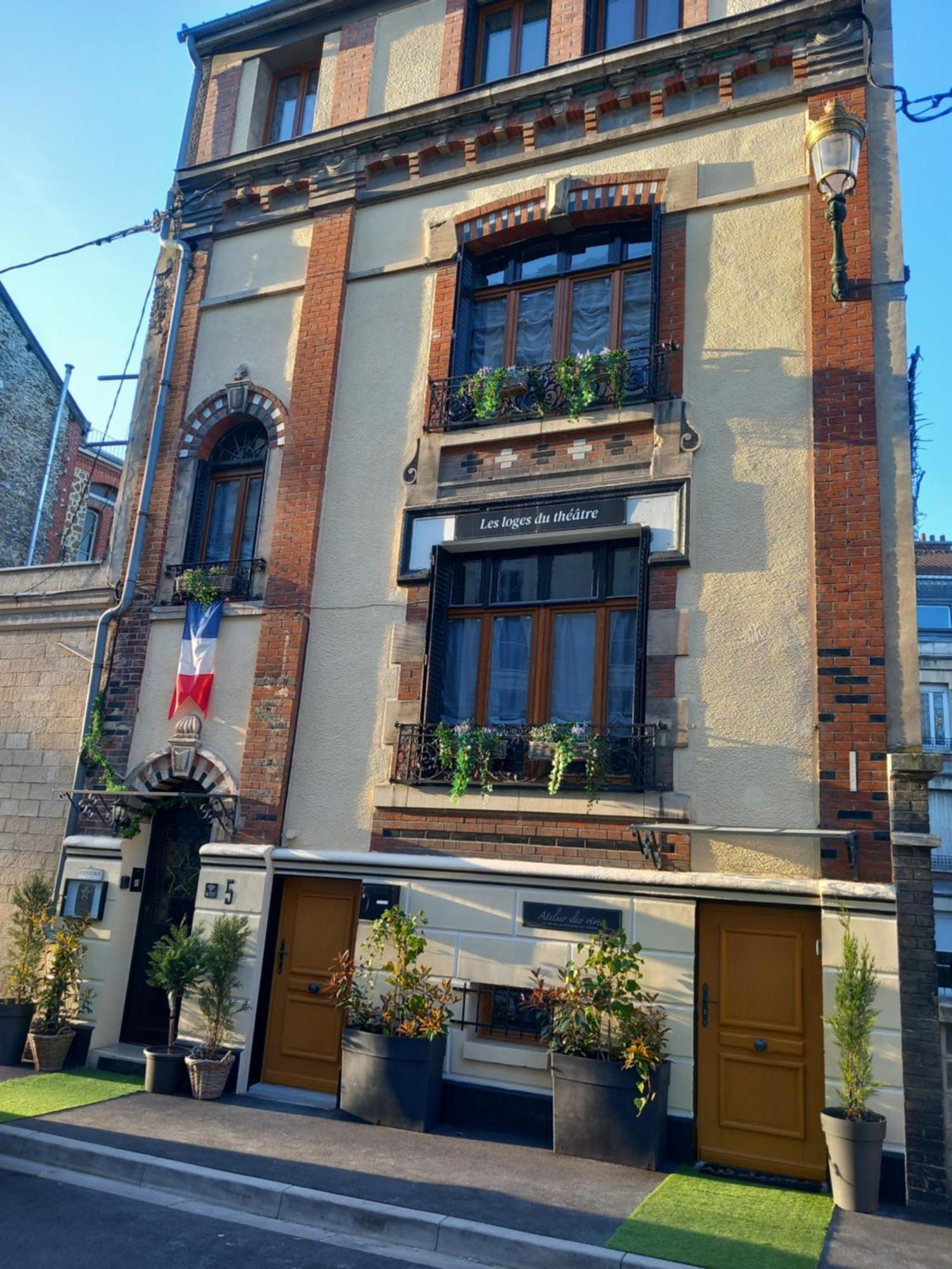 Les Loges Du Theatre Degustation Champagne Offerte Jacuzzi Sauna Jeux Velos Maison Prive 150M2 Historique 14Pers Max Emplacement Exceptionnel Et Chic, 200M De L'Avenue De Champagne, Gare, Musee, Jardins, Restaurations, Toutes Commodites Épernay Esterno foto