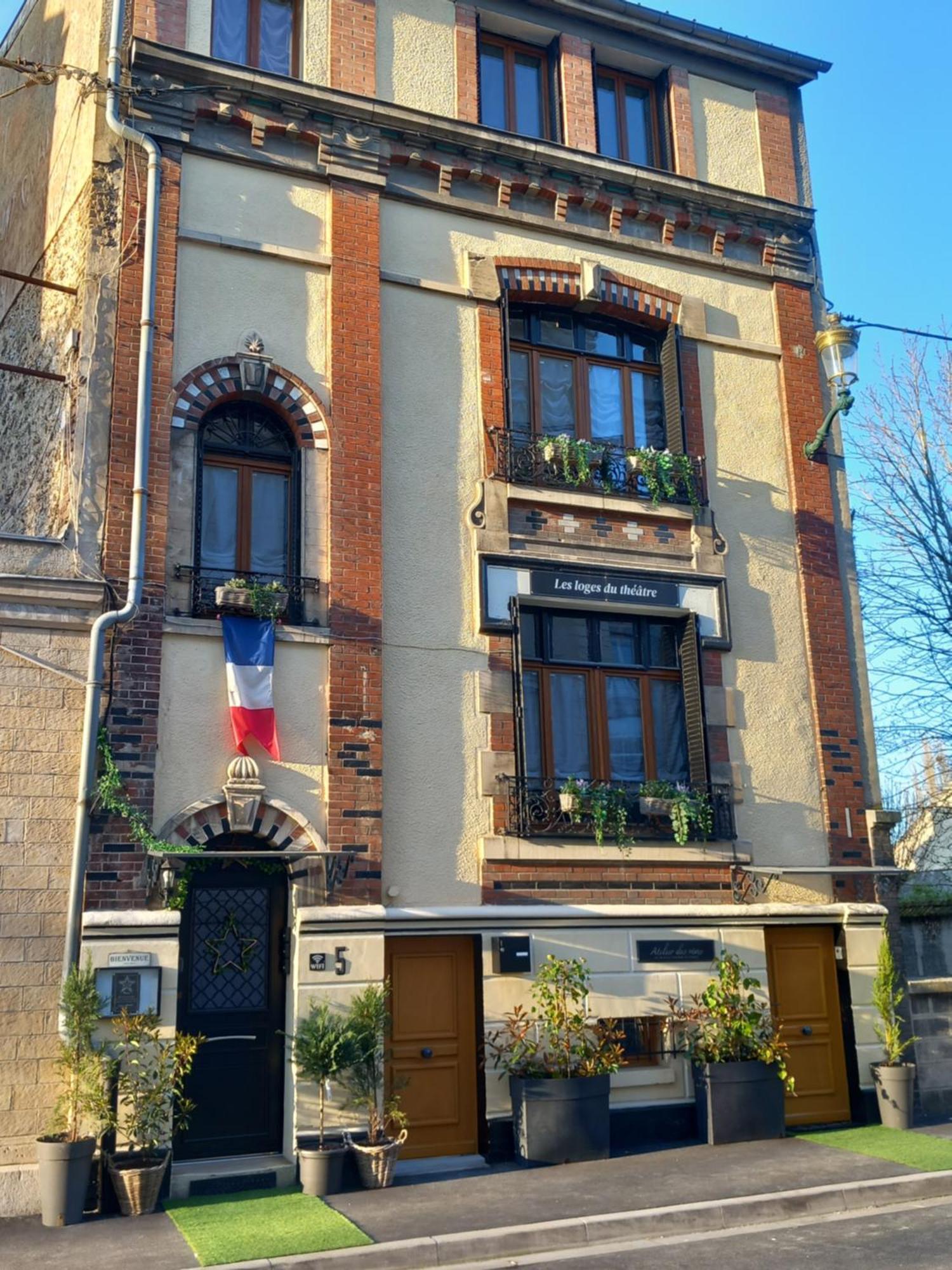 Les Loges Du Theatre Degustation Champagne Offerte Jacuzzi Sauna Jeux Velos Maison Prive 150M2 Historique 14Pers Max Emplacement Exceptionnel Et Chic, 200M De L'Avenue De Champagne, Gare, Musee, Jardins, Restaurations, Toutes Commodites Épernay Esterno foto